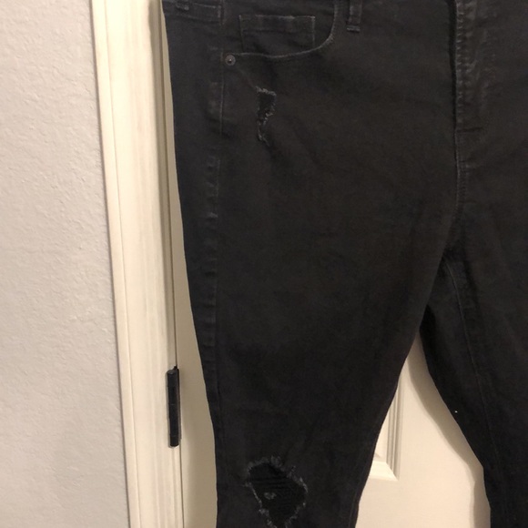 Old Navy Black Distressed Rockstar Super Skinny High Rise - Picture 2 of 7